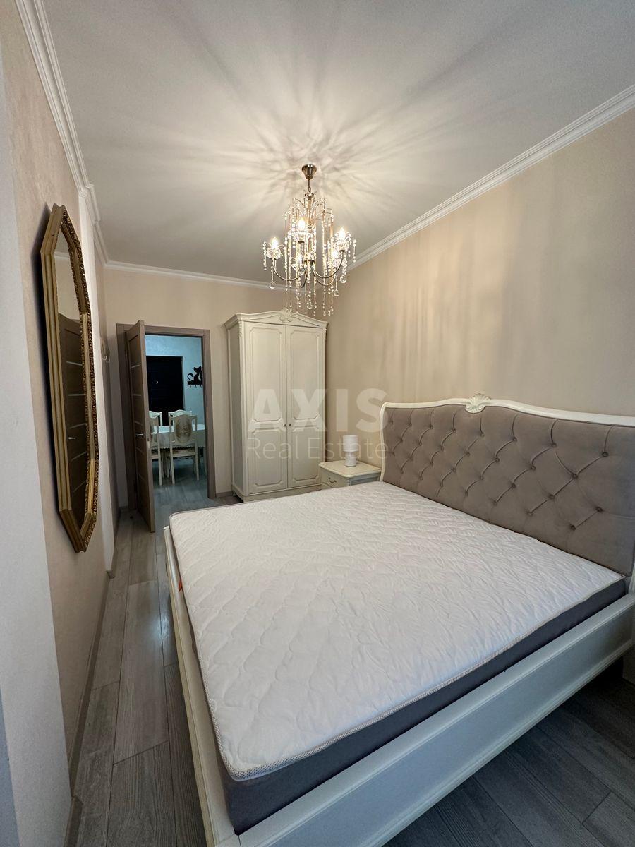 1k apartment vul. Dragomanova 2А1