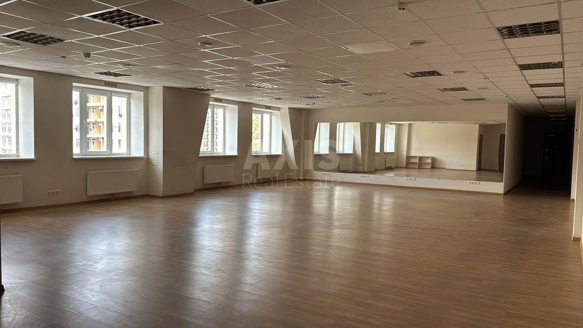 Office vul. Jaroslavs'ka 56А, 202m2577974