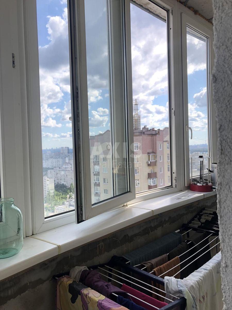 1k apartment vul. Gradyns'ka 18