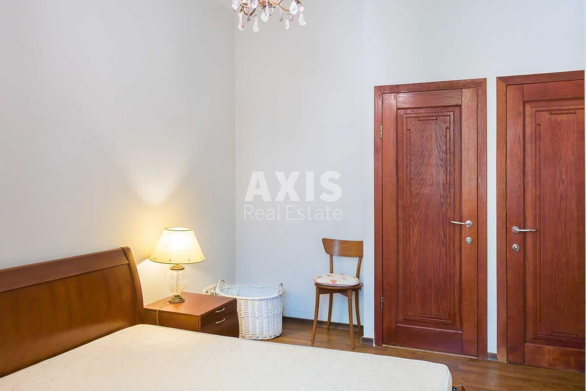 4k apartment vul. Sofii'vs'ka 16/165
