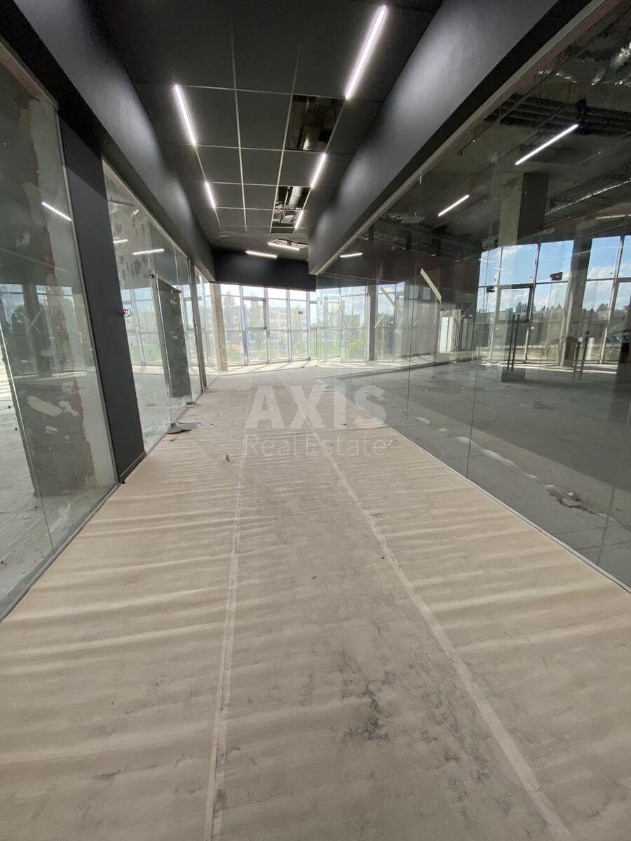 Объект торговли пр-т Бажана Николая 17А, 35м2635596