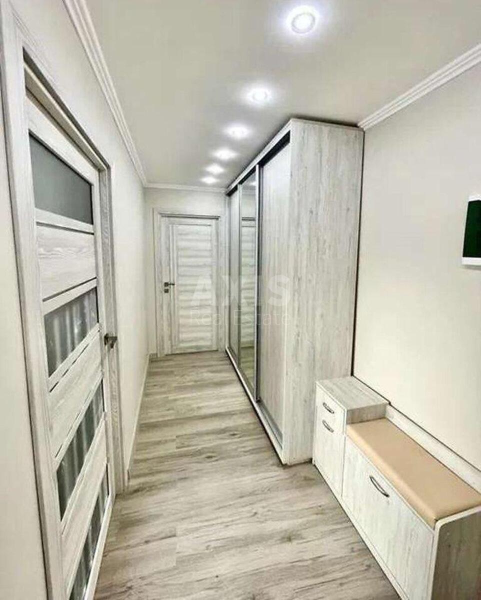 2k apartment vul. Pryrichna 190