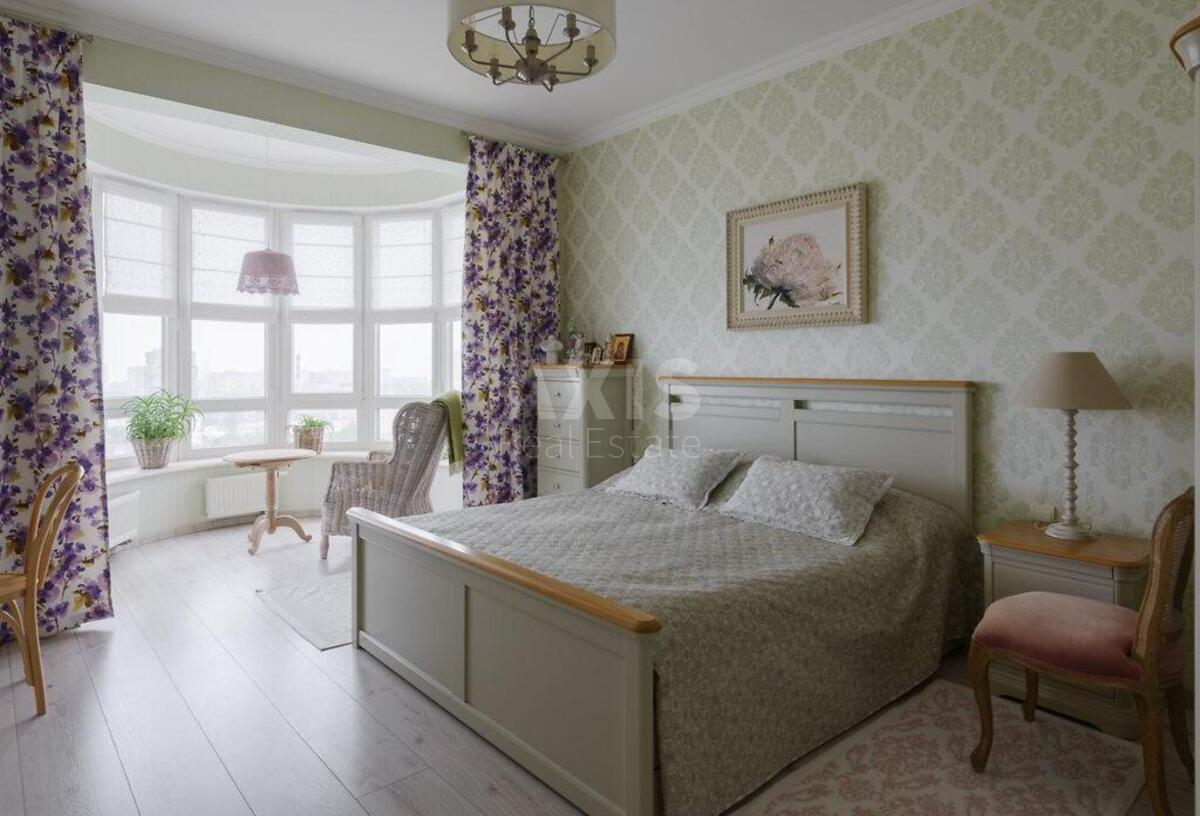 4k apartment vul. Instytuts'ka 184