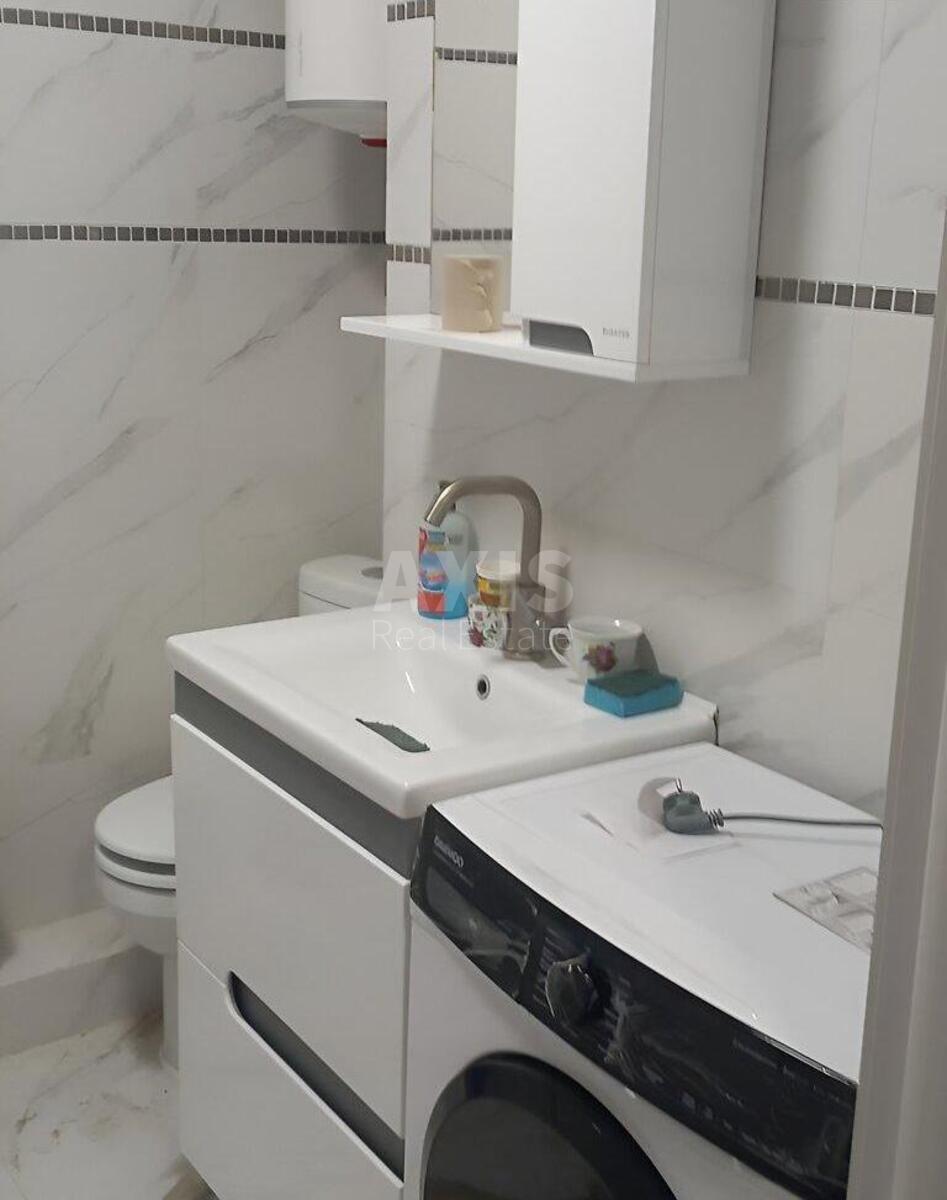 1k apartment prov. Lysogirs'kyj 203