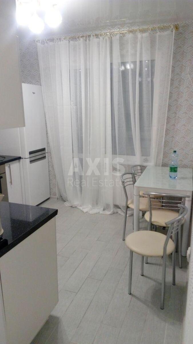 1k apartment vul. Petra Kalnyshevs'kogo 141
