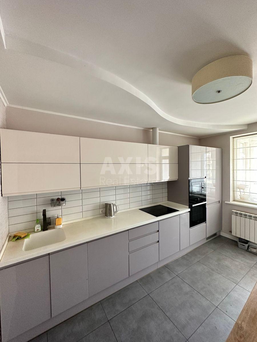 3k apartment vul. Urlivs'ka 11/44