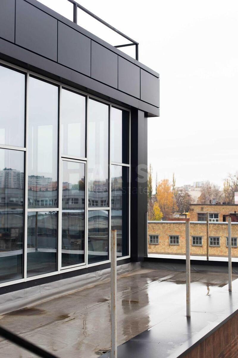 Office vul. Amurs'ka 6, 395m2