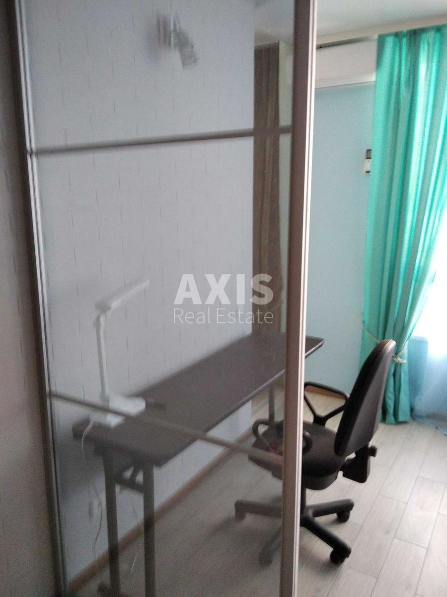 2k apartment nab. Dniprovs'ka 12