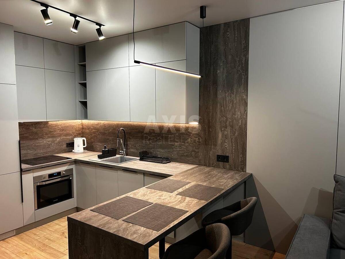 1k apartment pr-t Komarova Kosmonavta 9Б