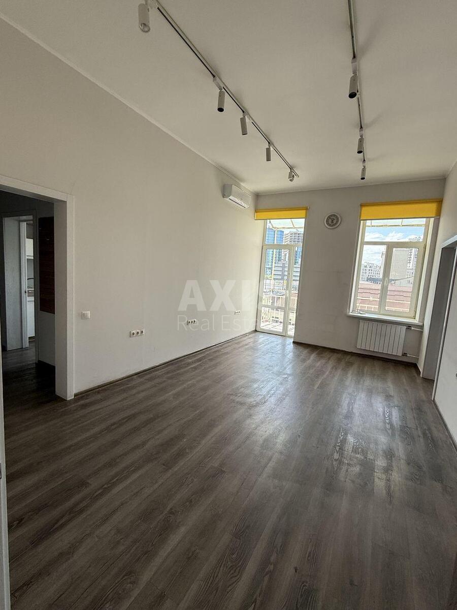 4k apartment vul. Antonovycha 47596259