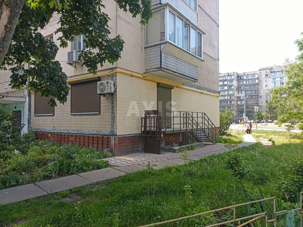Об'єкт торгівлі пр-т Оболонський 6А, 20м2