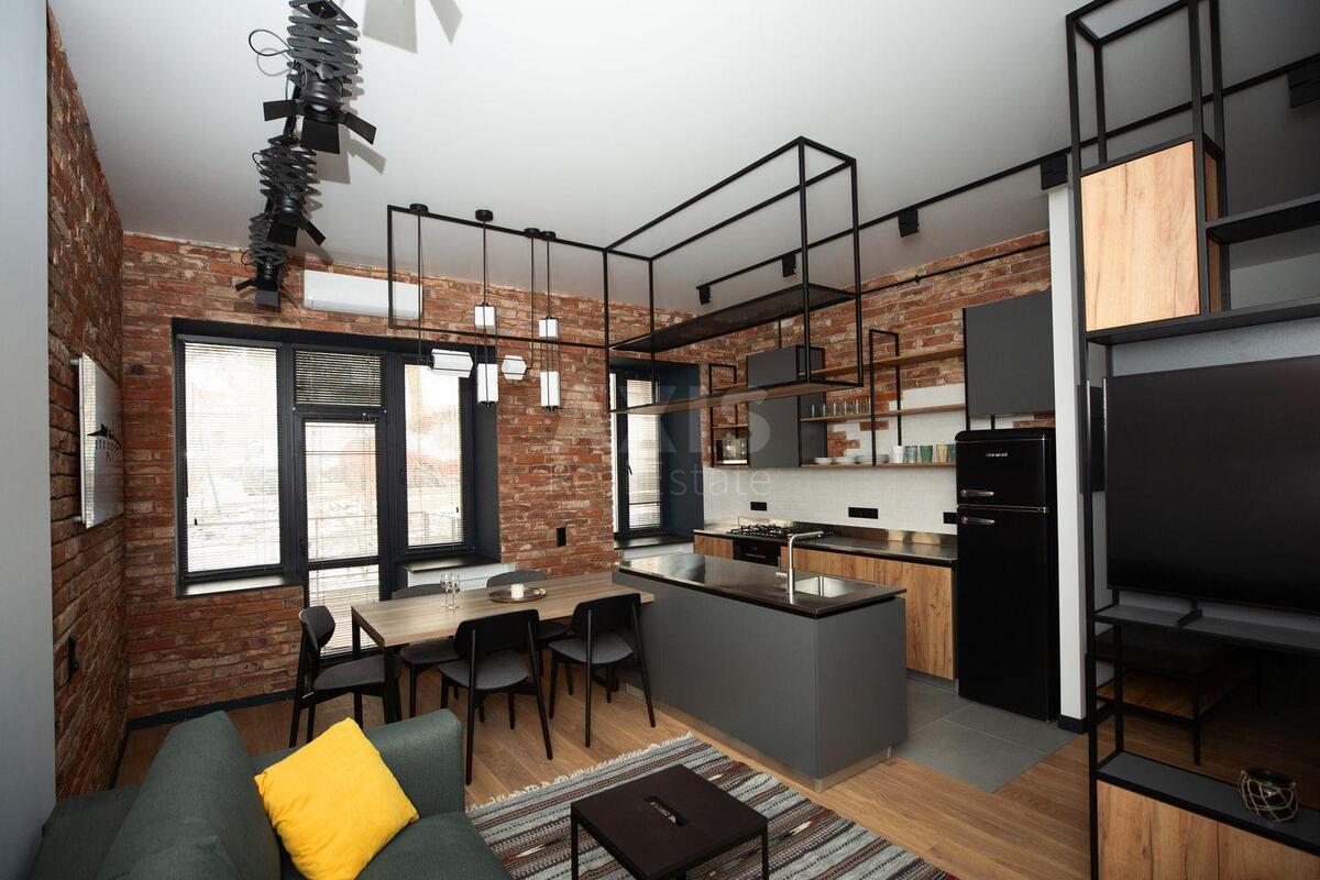 3k apartment vul. Bul'varno-Kudrjavs'ka 17