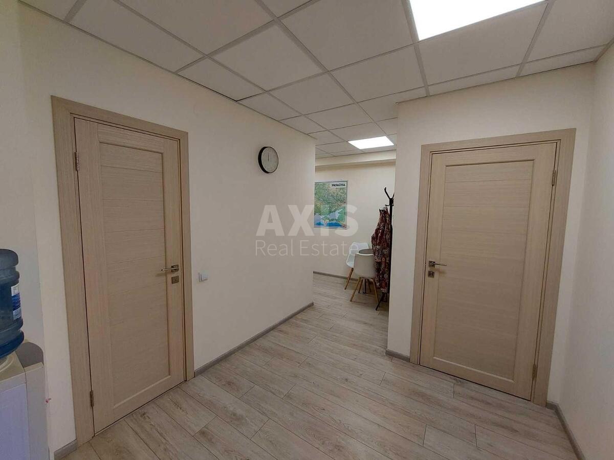 Office vul. Glybochyc'ka 17, 95m27
