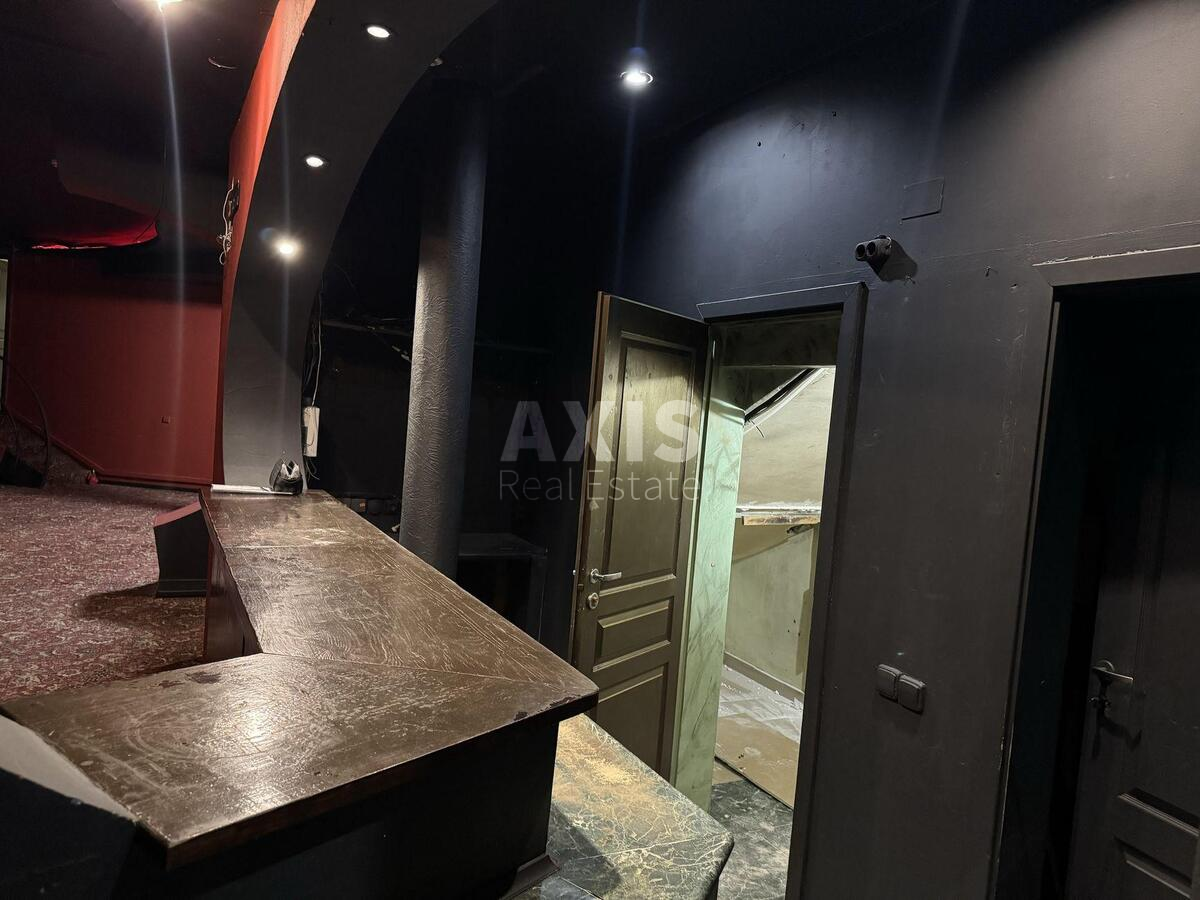 Trade object vul. Sverstjuka Jevgena 1В, 106m2556982