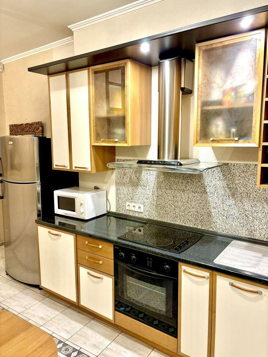2k apartment vul. Instytuts'ka 24/70