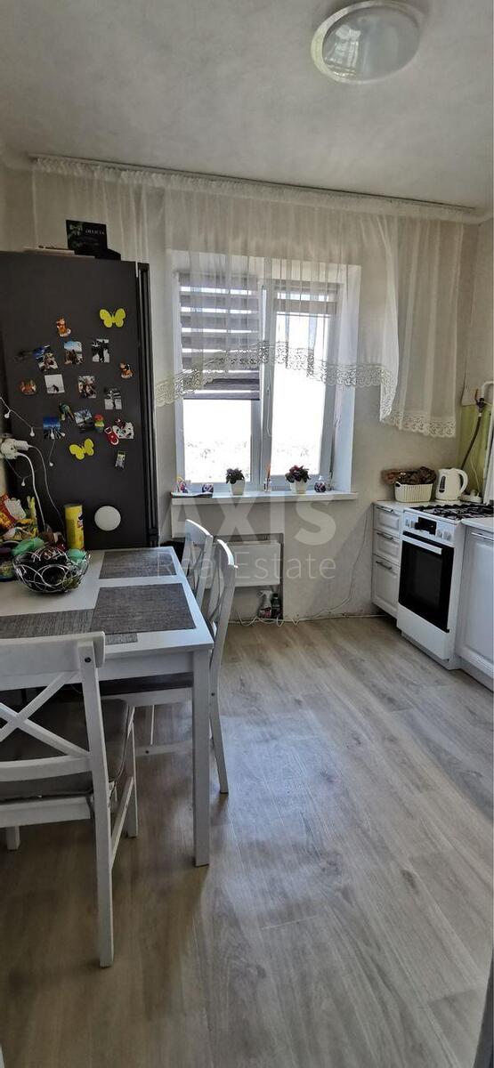 3k apartment vul. Putyvl's'ka 40611620