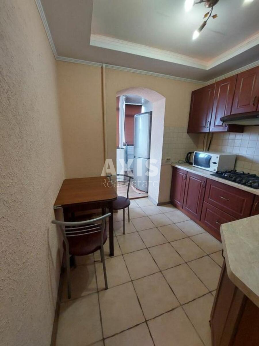 1k apartment vul. Kashtanova 111