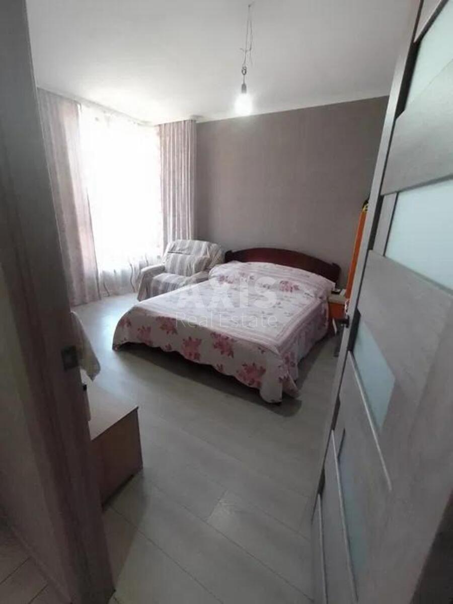 1k apartment vul. Radystiv 40/43