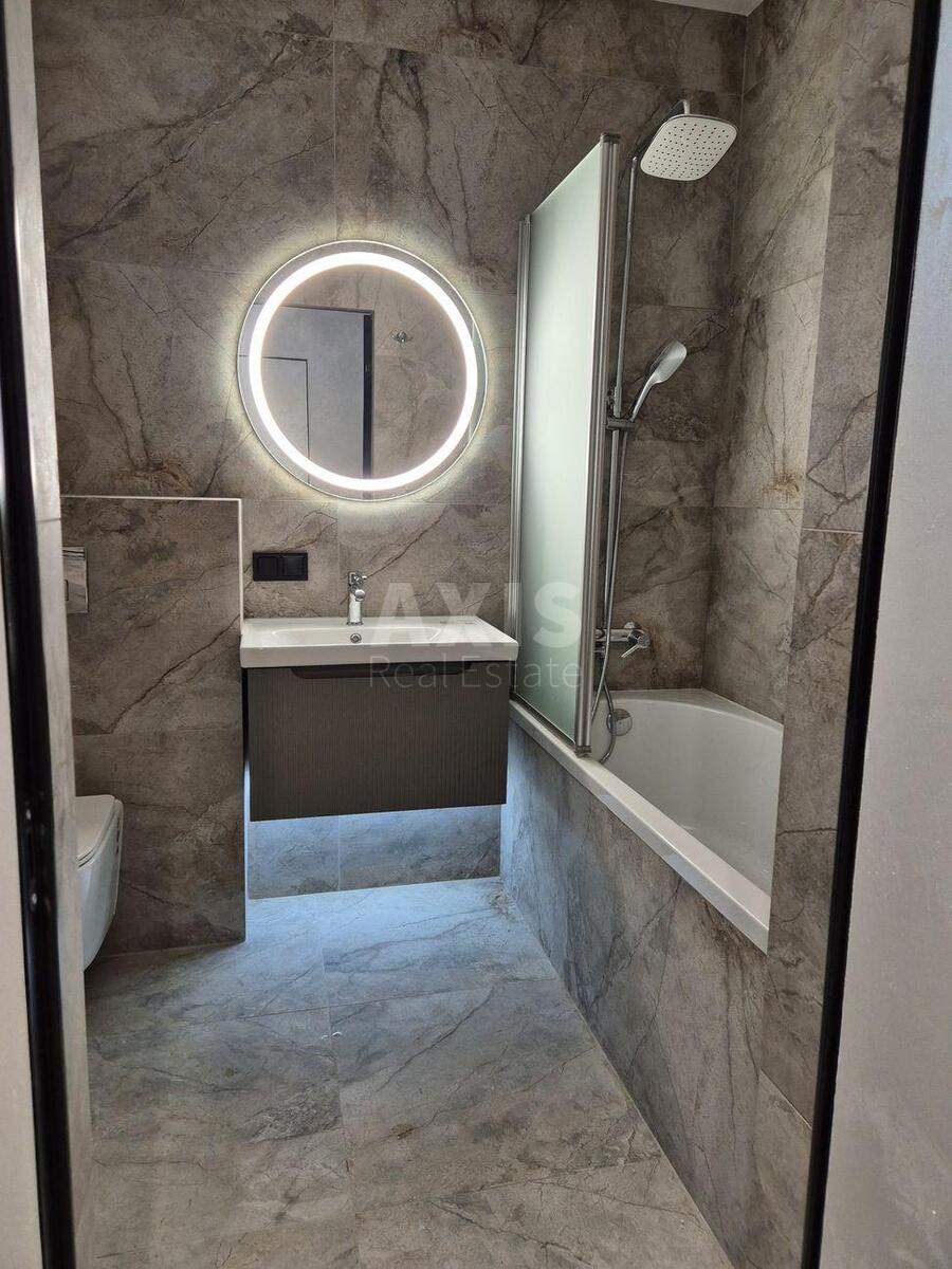 1k apartment vul. Oleksandra Olesja 176