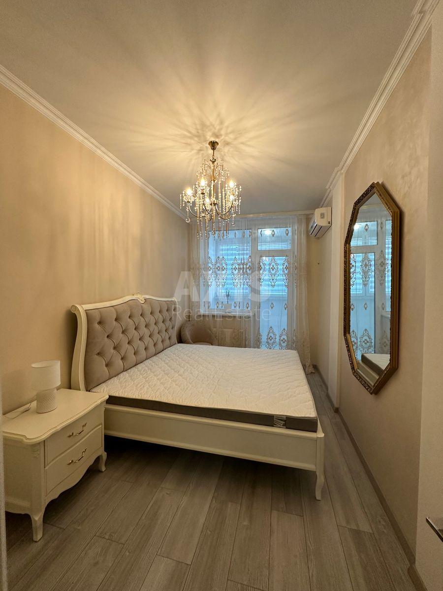 1к квартира ул. Драгоманова 2А2