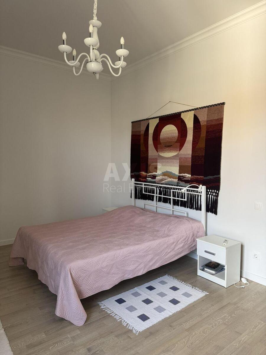 4k apartment vul. Kost'ol'na 15594406