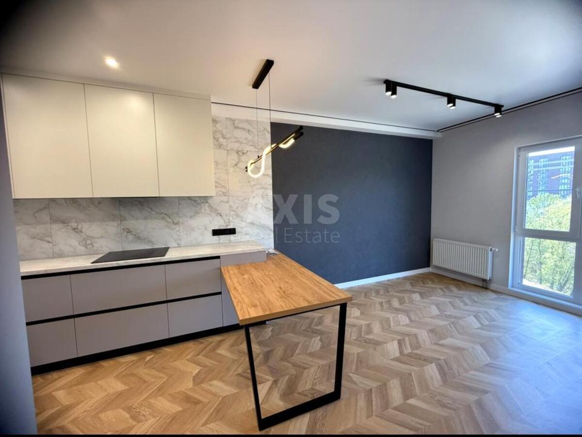 2k apartment vul. Myhajla Maksymovycha 24