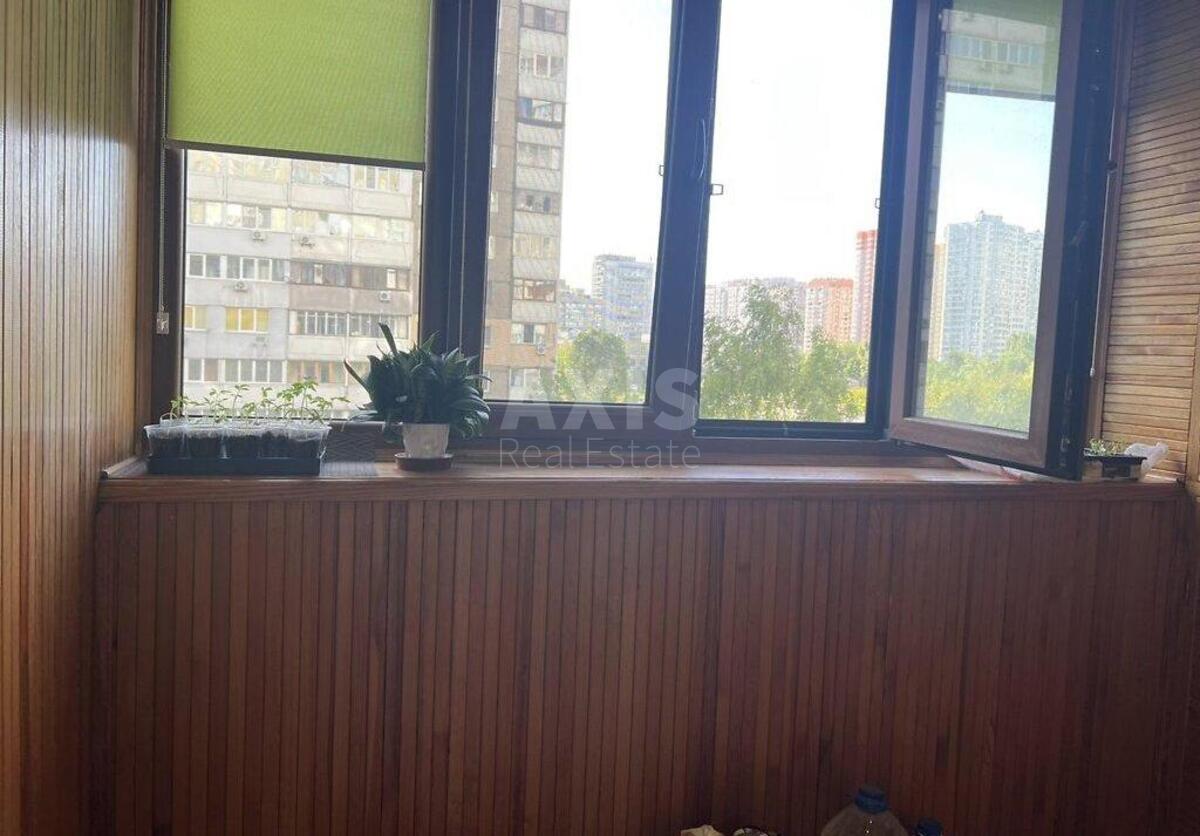2к квартира ул. Драгоманова 14А10