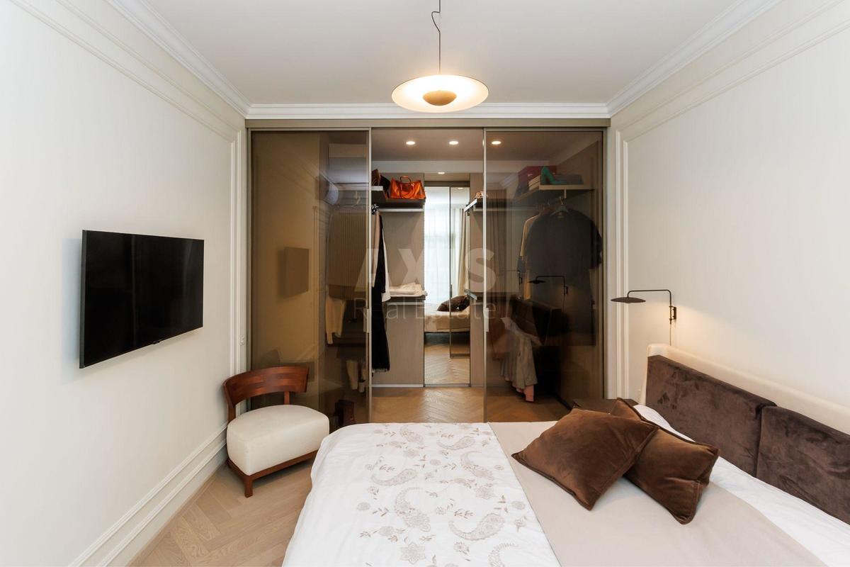 1k apartment vul. Dragomyrova Myhajla 182