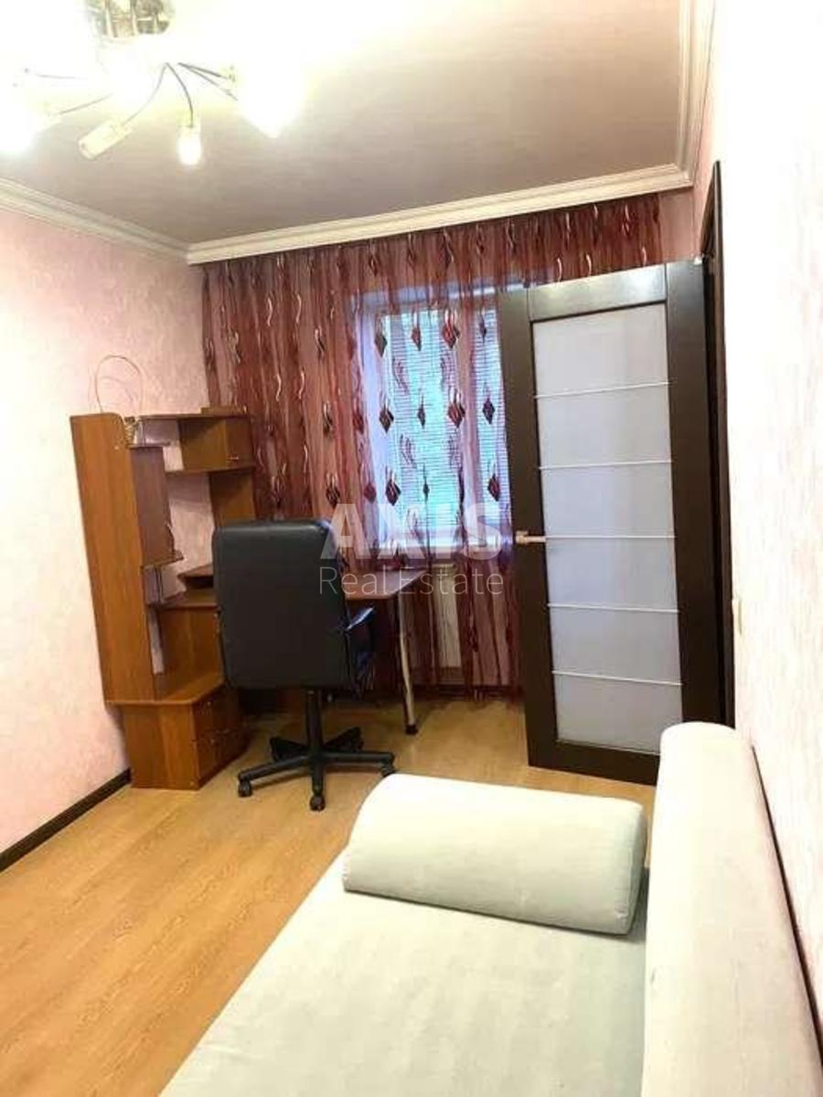 3k apartment vul. Vyborz'ka 8014