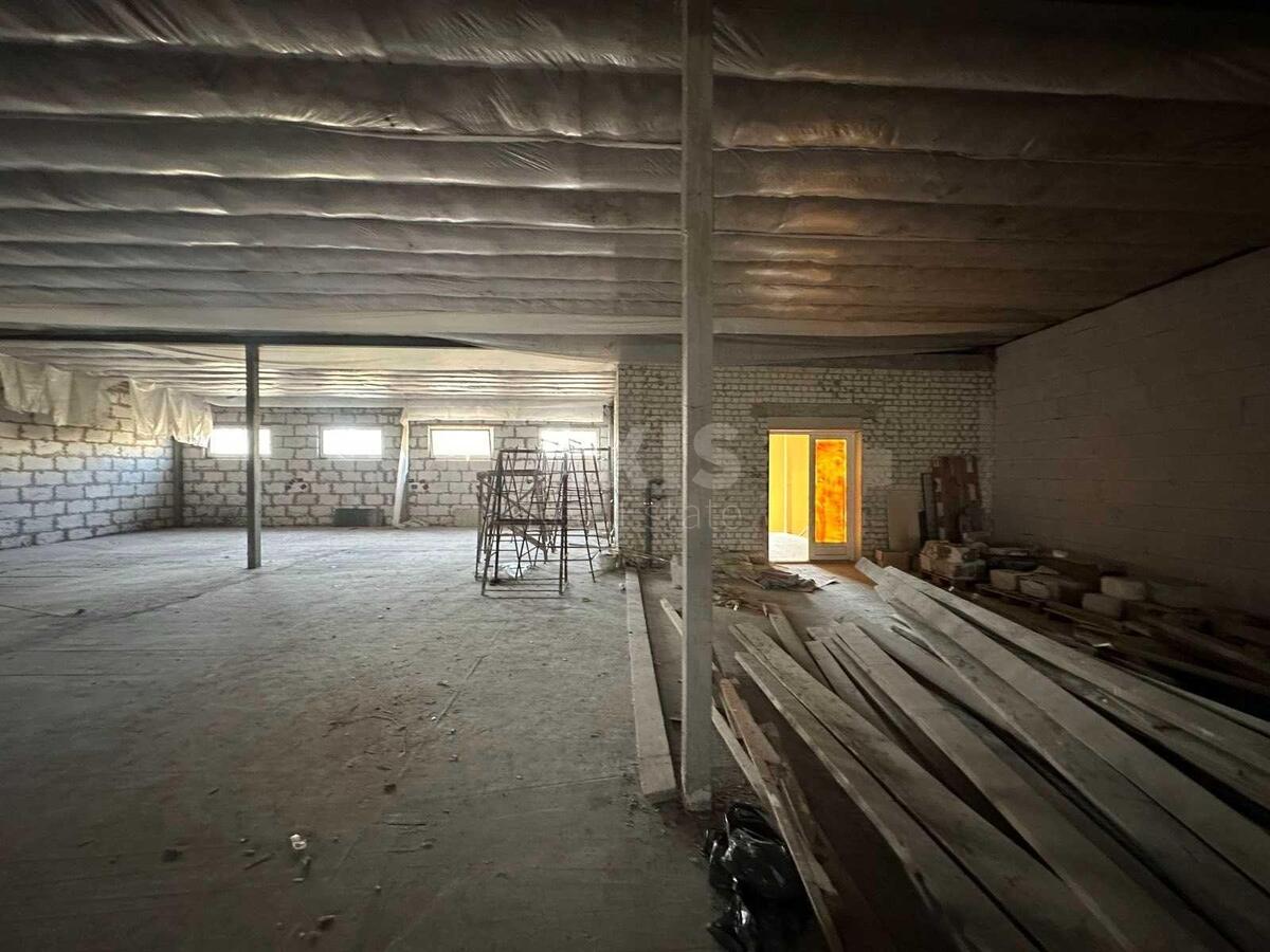 Service object vul. Chornyh Zaporozhciv 28, 570m27