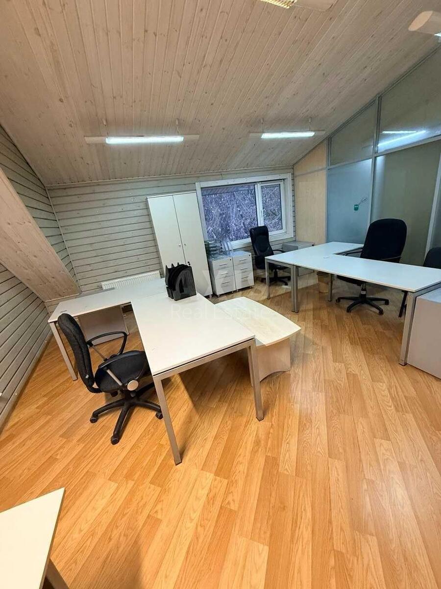 Office vul. Nyzhn'ojurkivs'ka 37, 254m2630510