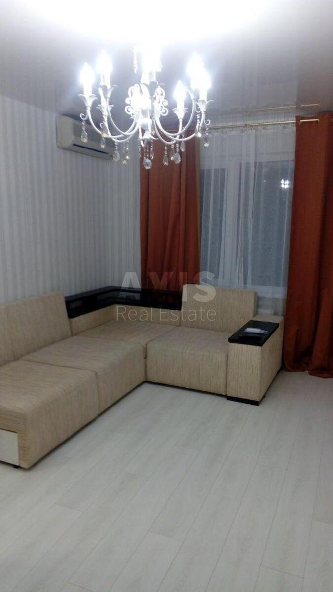 1k apartment vul. Petra Kalnyshevs'kogo 142