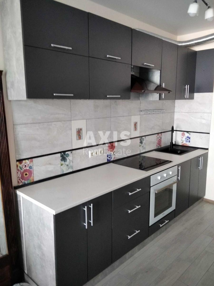 2k apartment nab. Dniprovs'ka 1