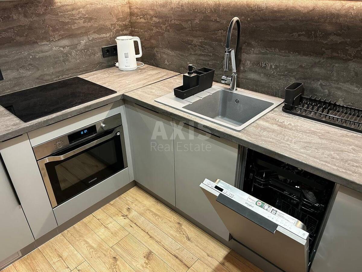 1k apartment pr-t Komarova Kosmonavta 9Б0