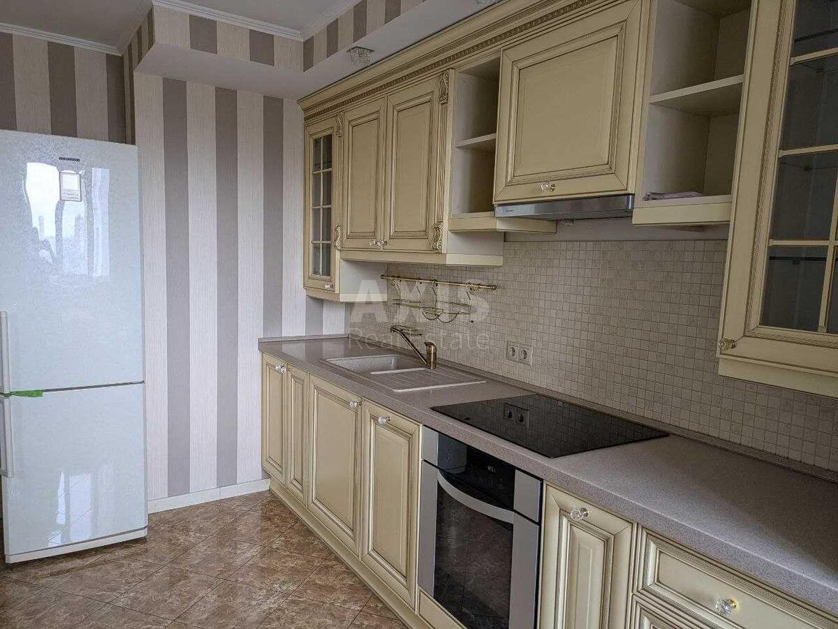 2k apartment vul. Antonovycha 1650