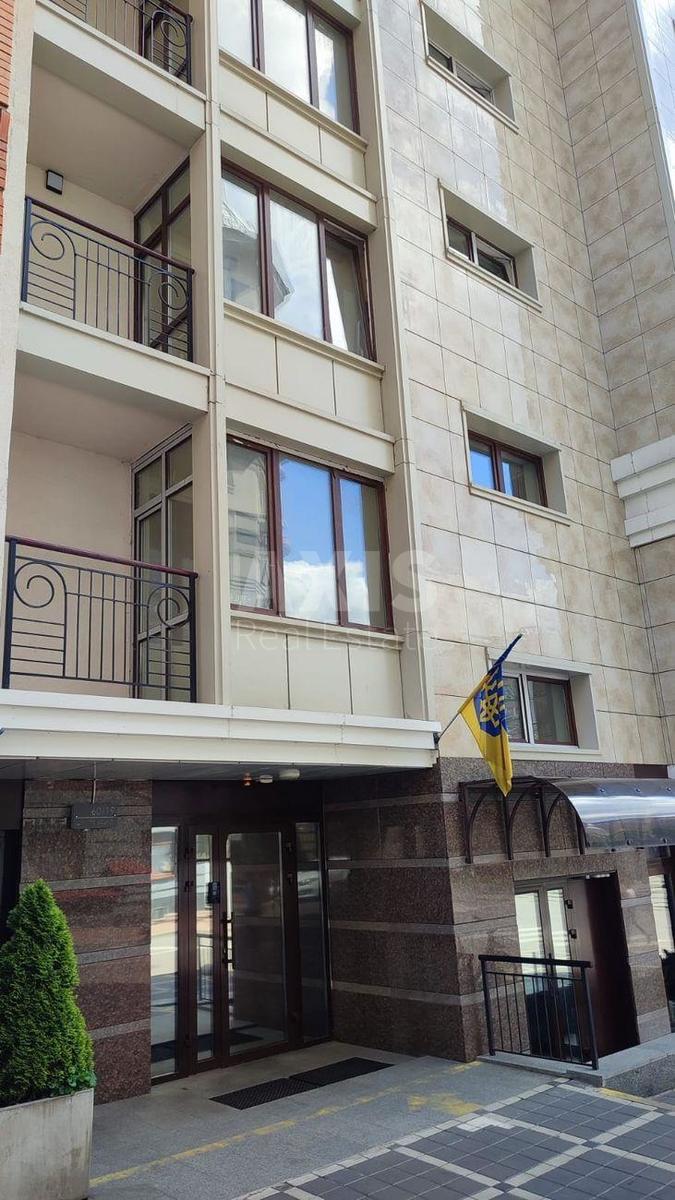 2k apartment vul. Dmytrivs'ka 60/190