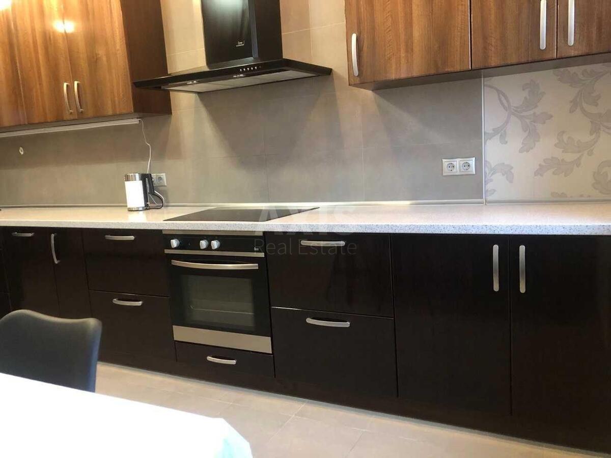 3k apartment vul. Knjazhyj Zaton 21