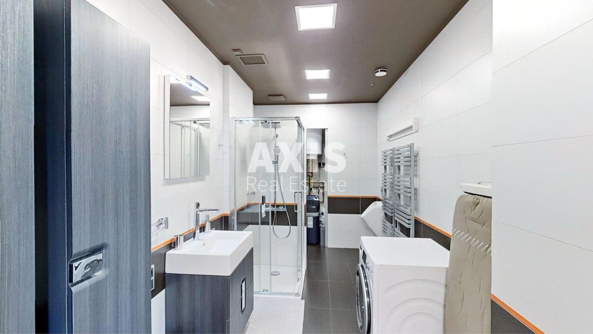 3k apartment vul. Strutyns'kogo Sergija 28