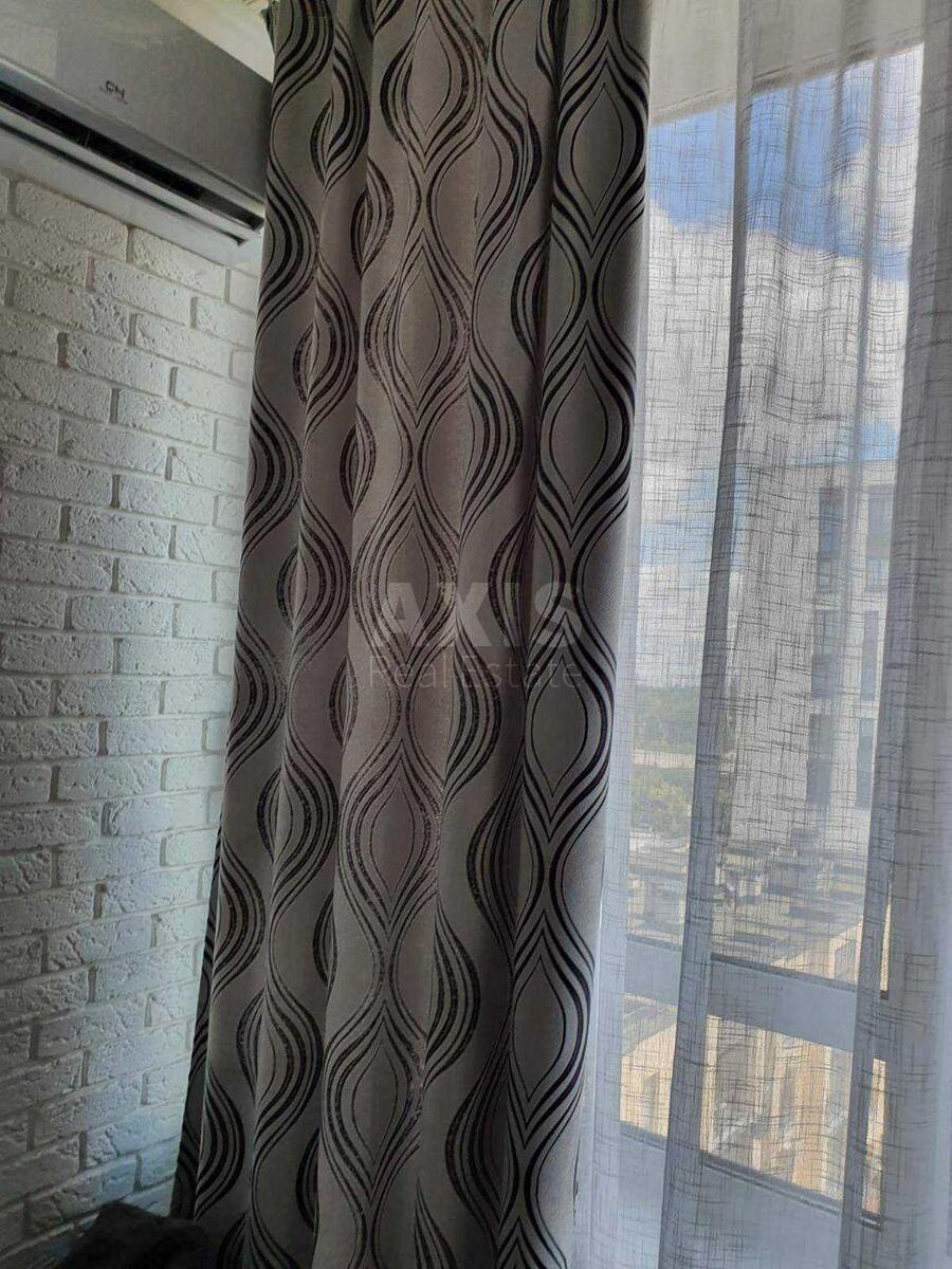 1k apartment vul. Saljutna 2Б570145