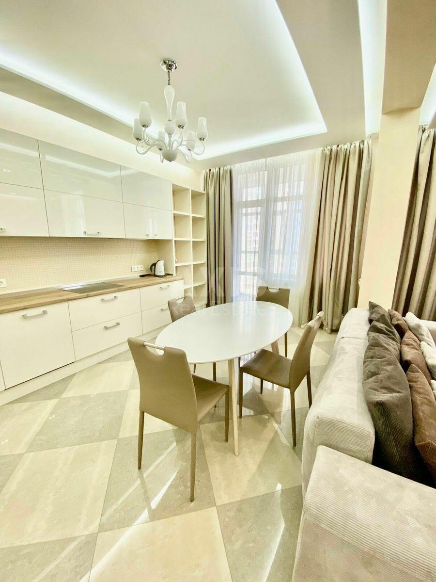 2k apartment vul. Dragomyrova Myhajla 20А2