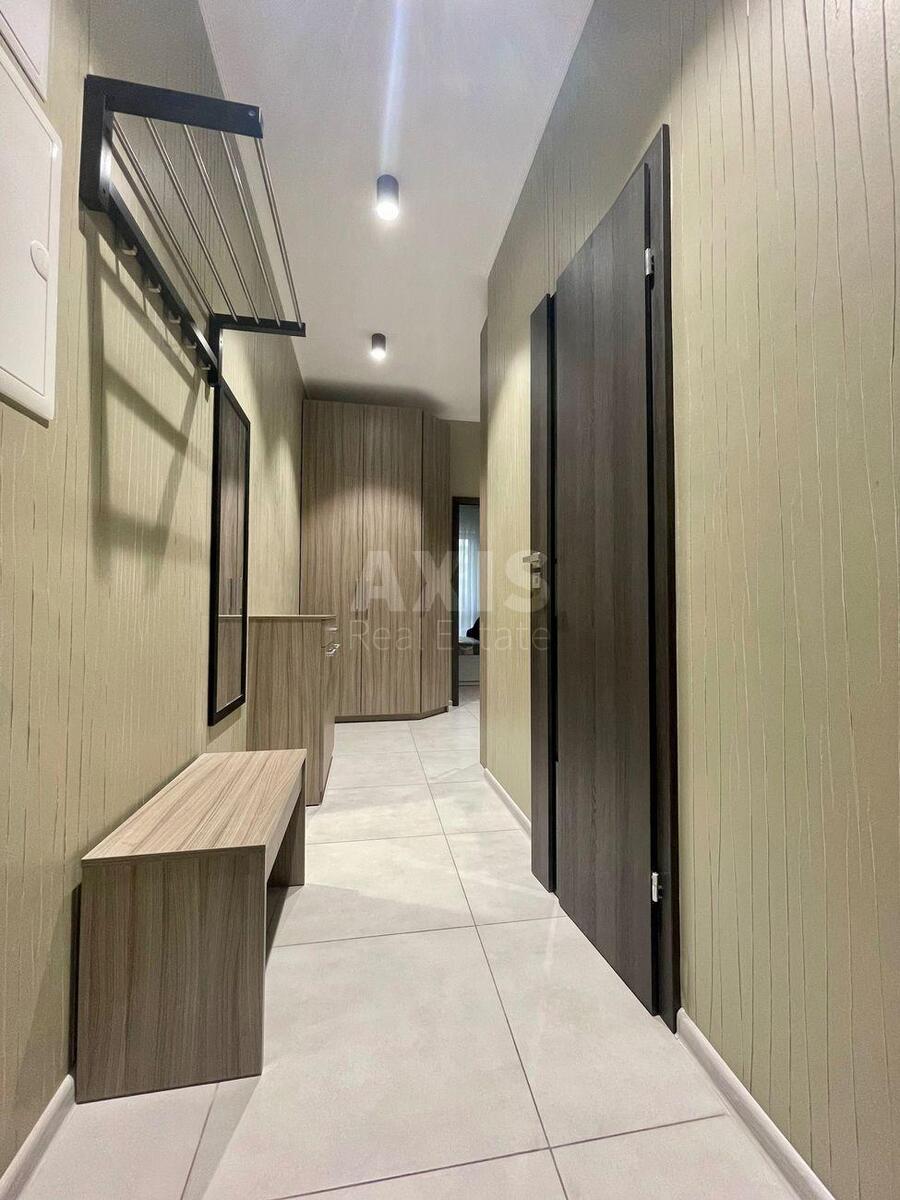 1k apartment vul. Dragomyrova Myhajla 2А10