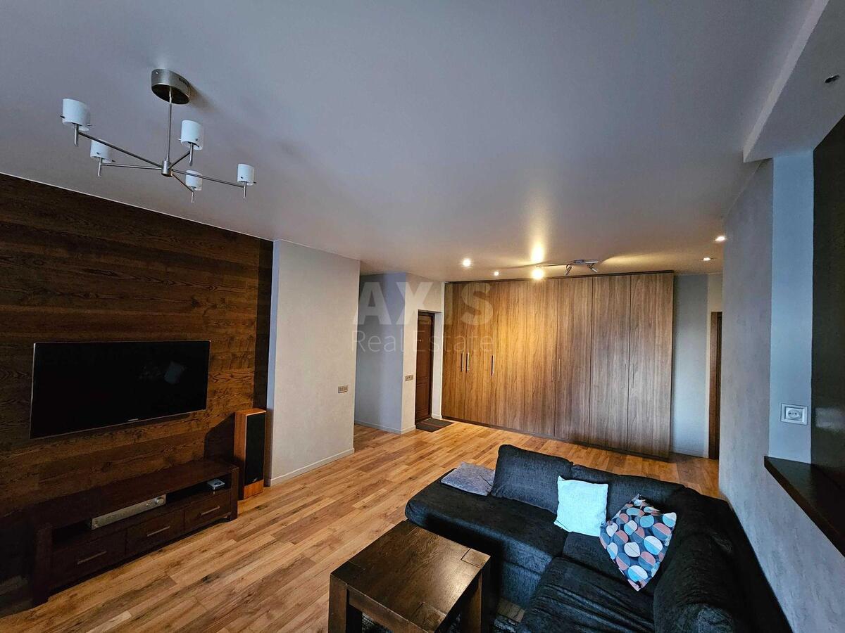 3k apartment vul. Yulia Zdanovska 46/11