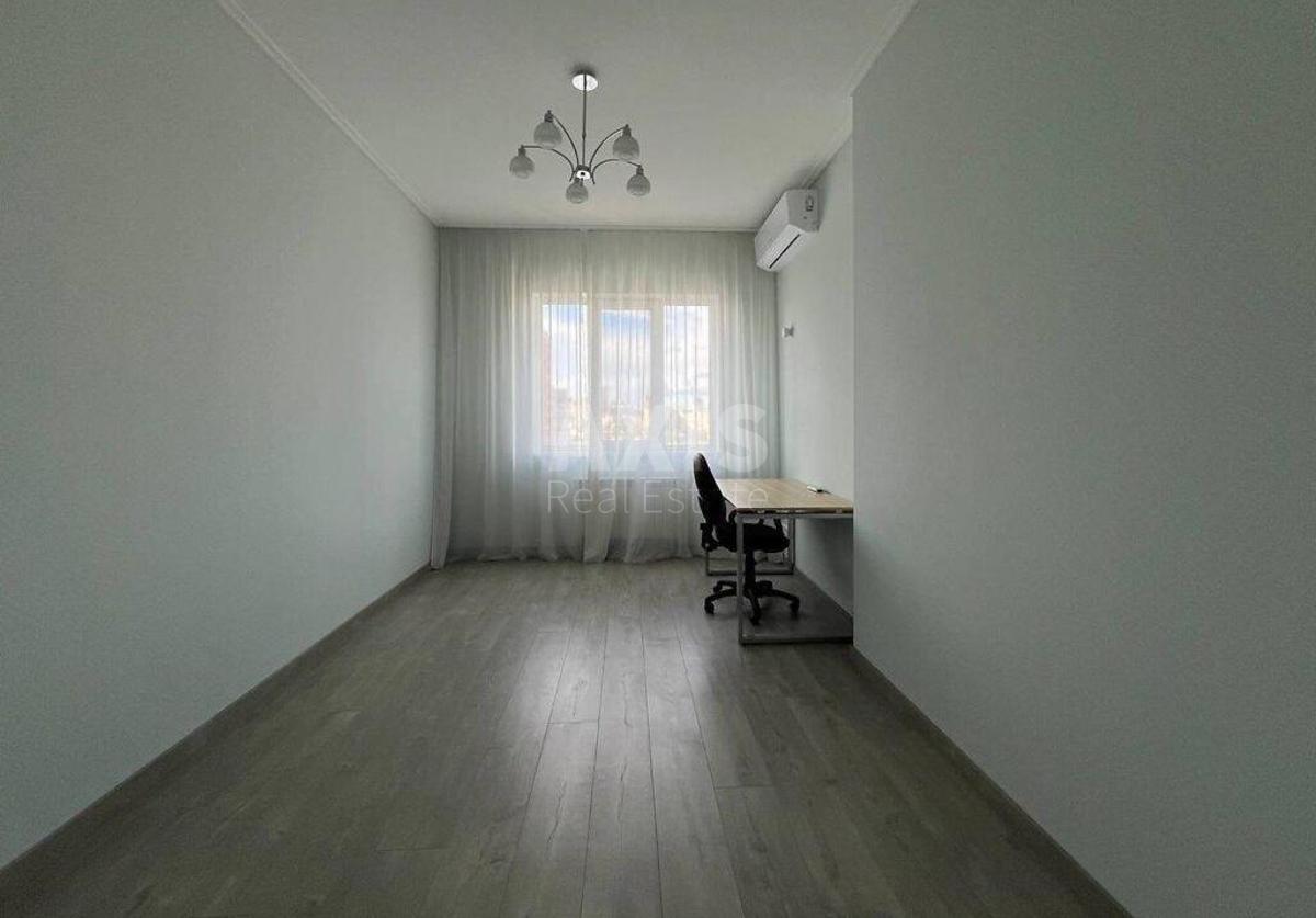 4k apartment vul. Dragomyrova Myhajla 2А2