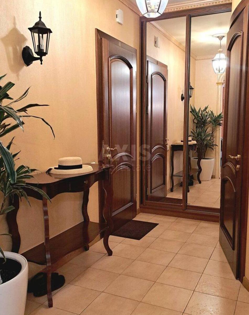 2k apartment vul. Shovkovychna 209