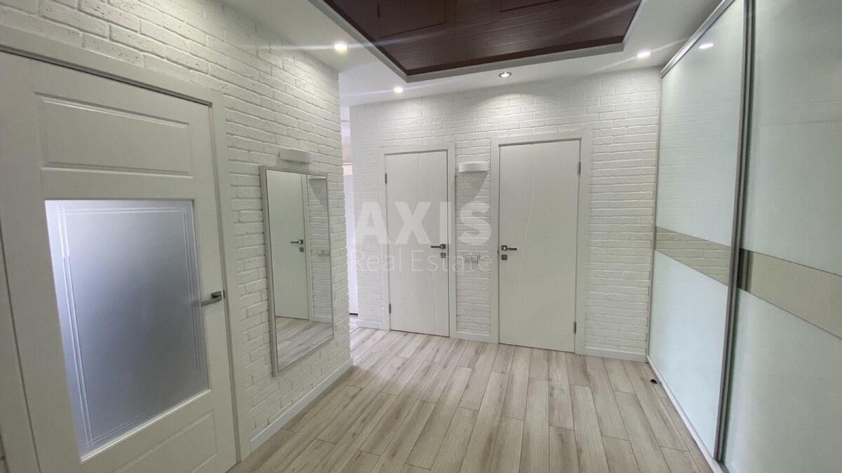 2k apartment vul. Dragomanova 22