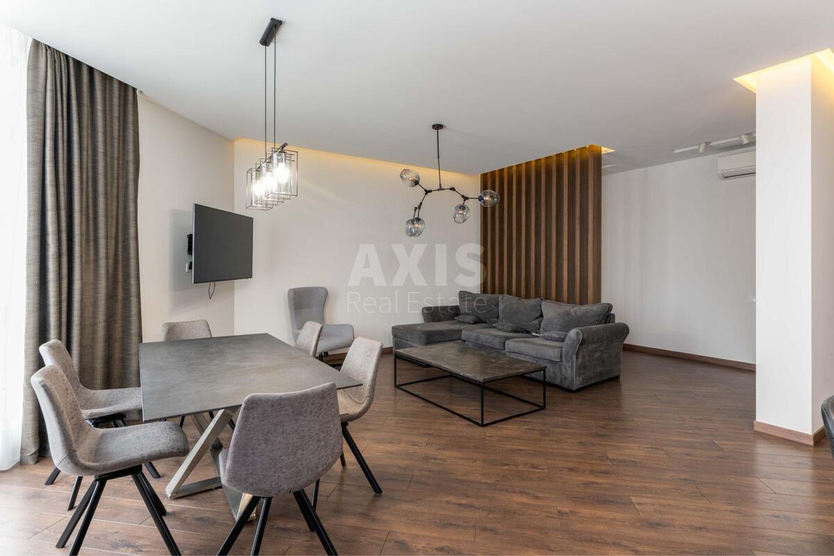 3k apartment vul. Strutyns'kogo Sergija 23