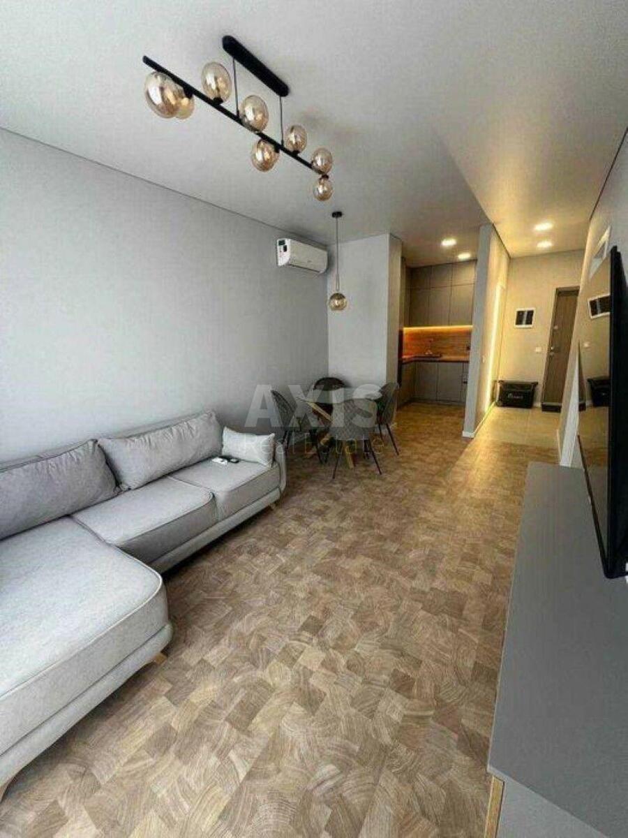 1k apartment nab. Dniprovs'ka 15Ж0