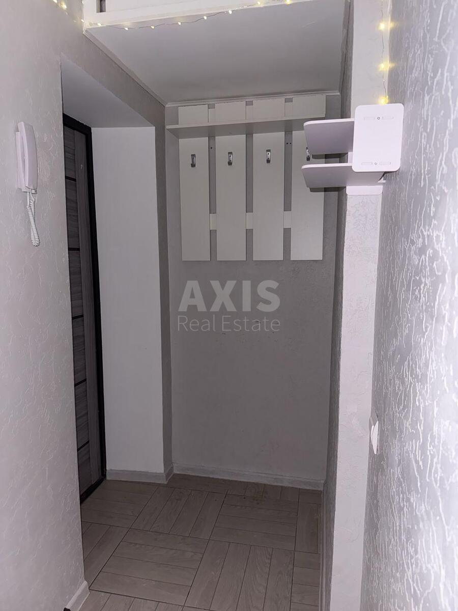 1k apartment pr-t Komarova Kosmonavta 30/28621109