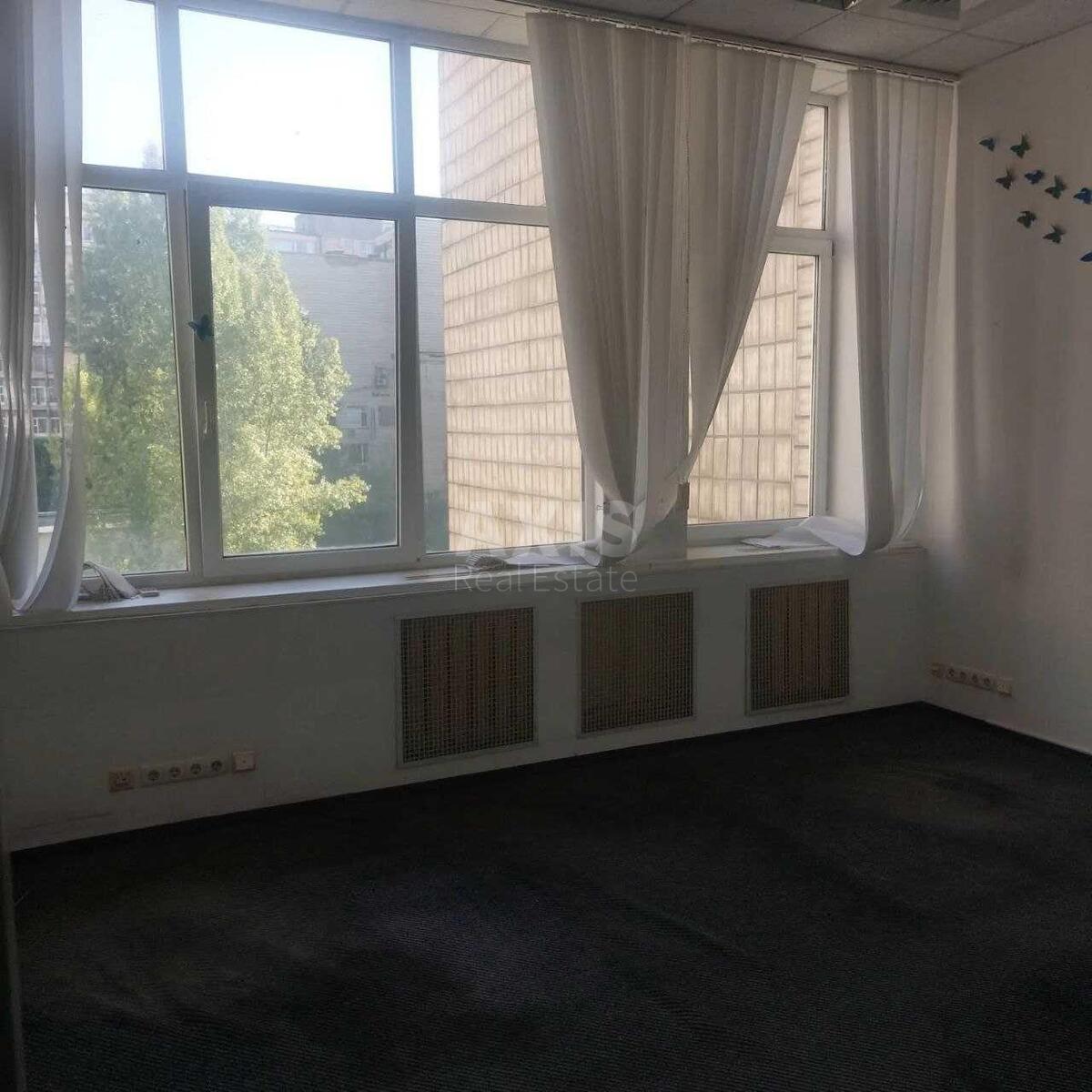 Офис ул. Кутузова 18/7, 134м22