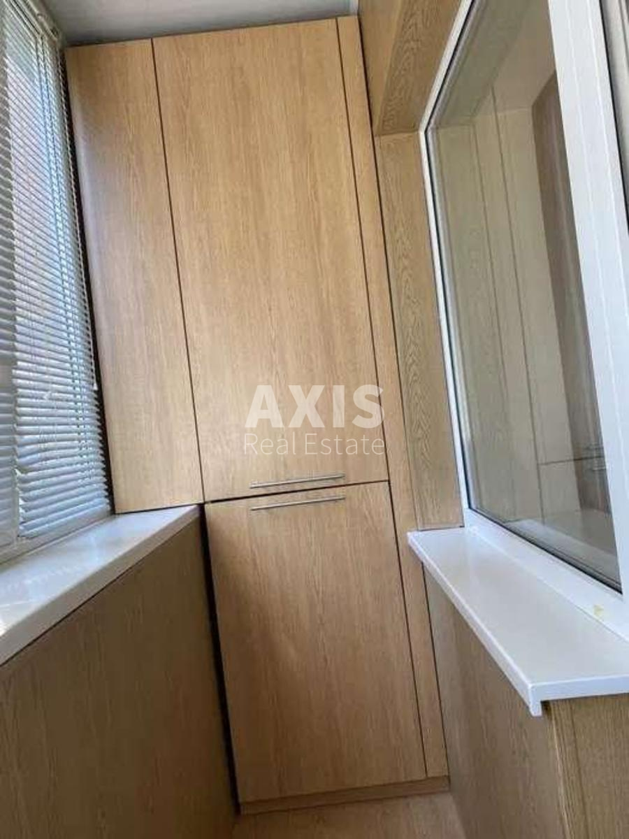 3k apartment vul. Vyborz'ka 8015